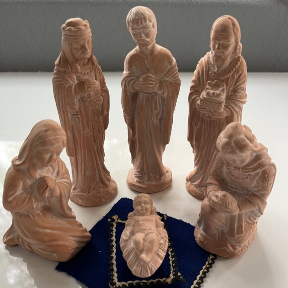 Christmas Nativity Scene - Picture 8 of 13